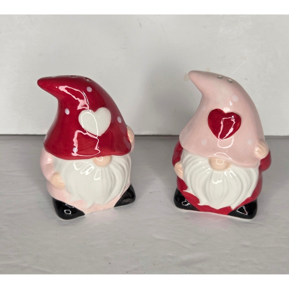 Valentine's Day Gnome Salt and Pepper Shakers Red Pink Heart Set New